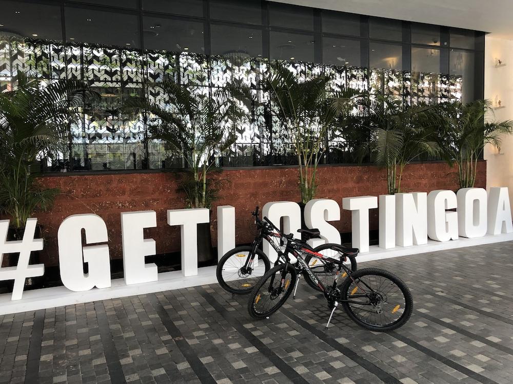 Hyatt Centric Candolim Goa Exteriör bild #GETLOSTINGOA