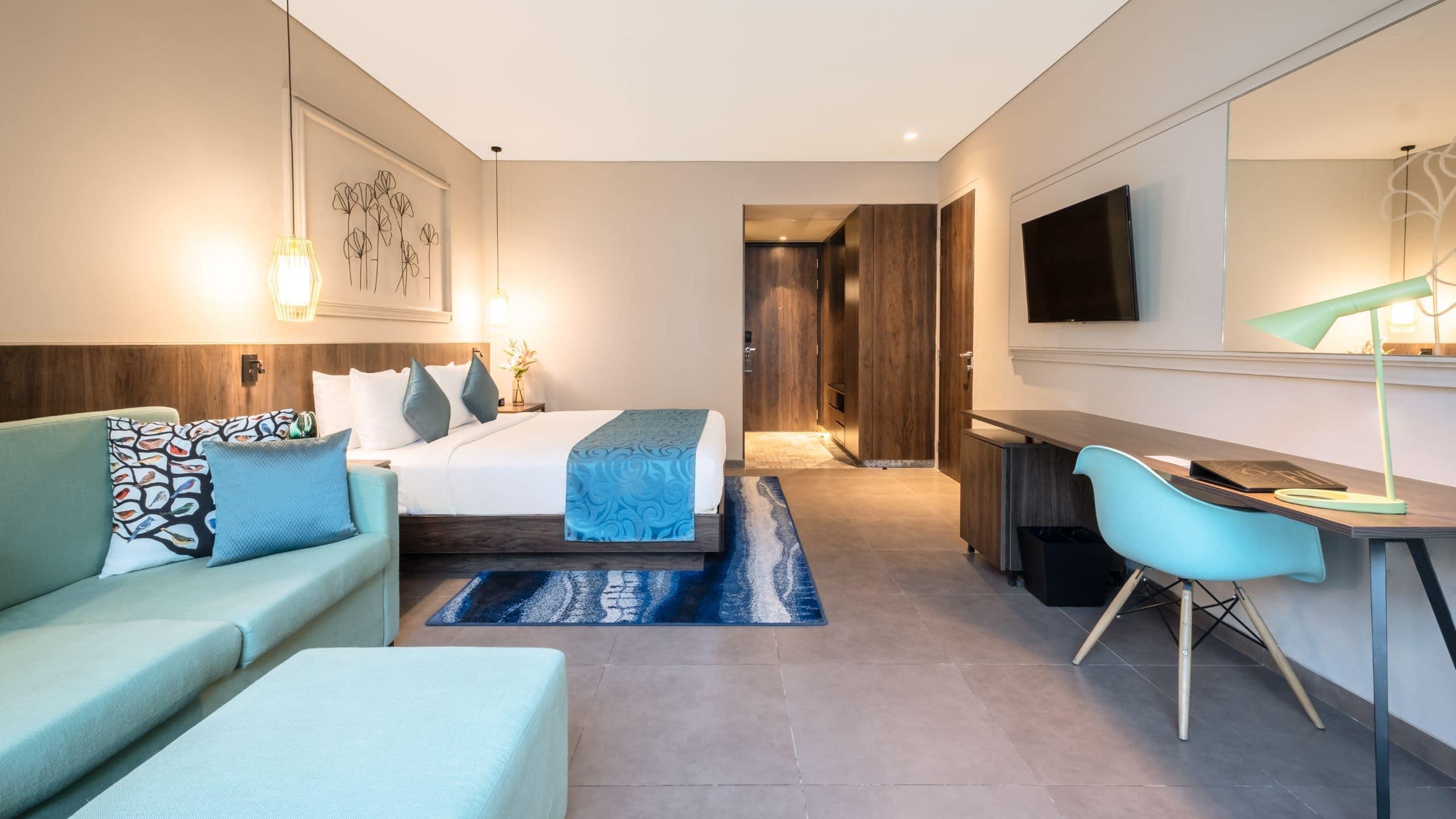 Hyatt Centric Candolim Goa Exteriör bild A room at the hotel