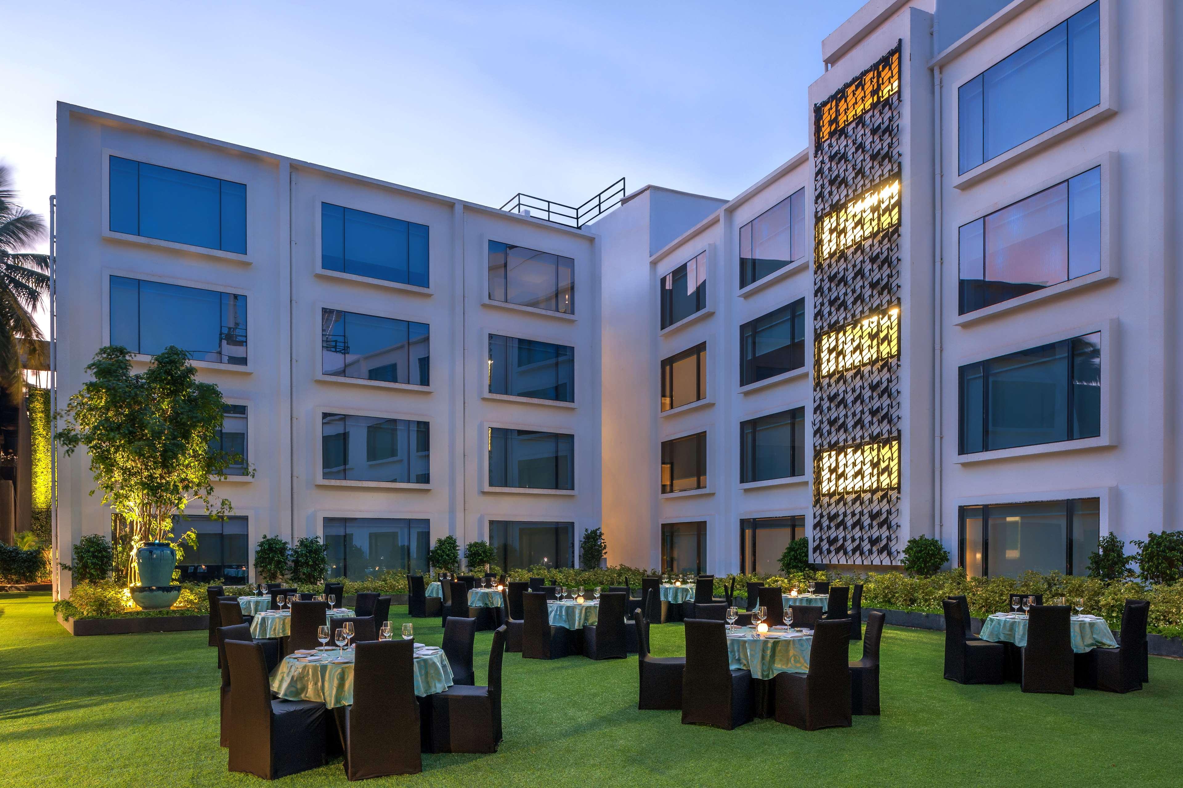 Hyatt Centric Candolim Goa Exteriör bild The Park, New Delhi