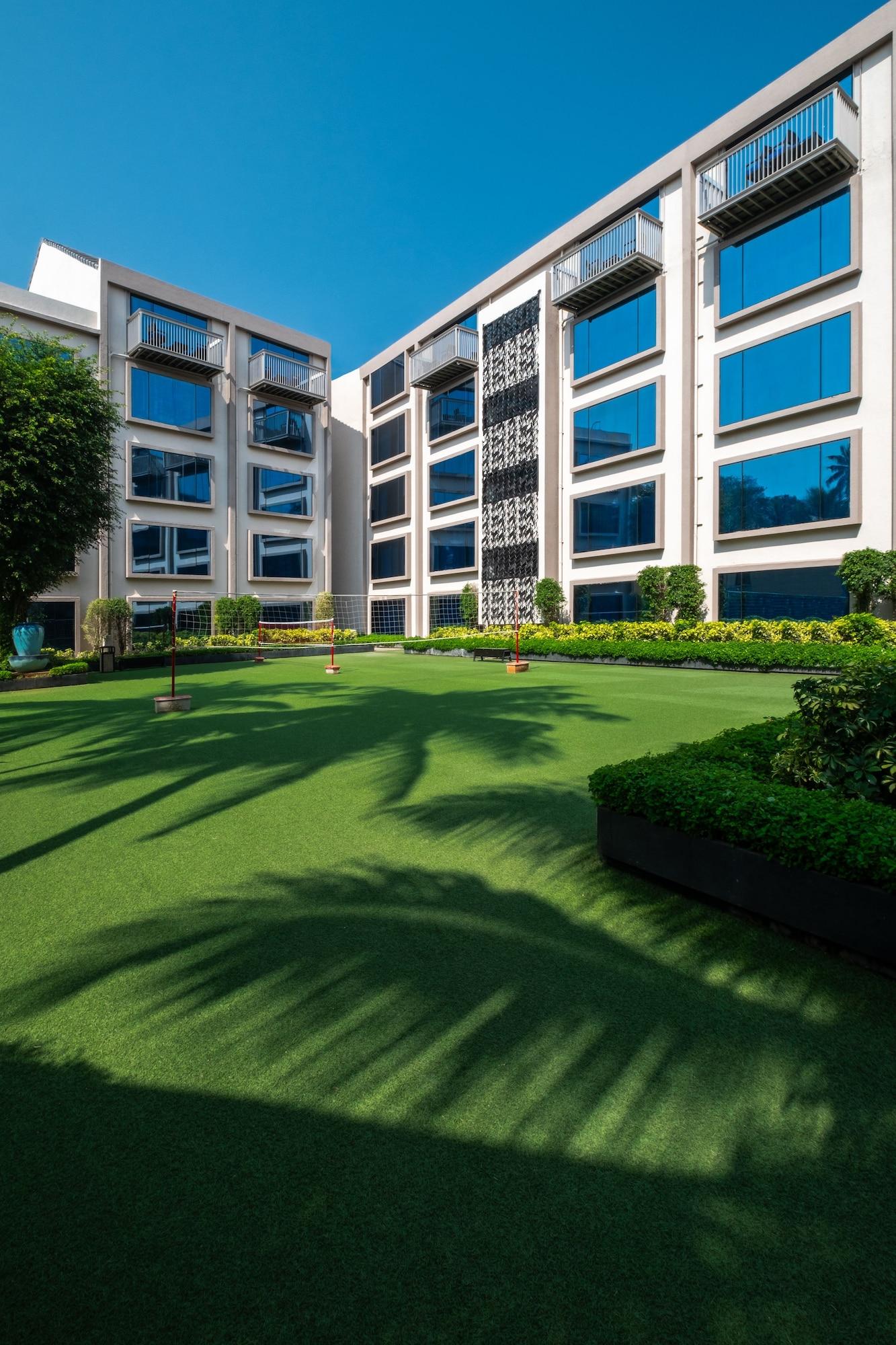Hyatt Centric Candolim Goa Exteriör bild The University of Law, Birmingham